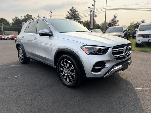 Used 2025 Mercedes-Benz GLE 350 4MATIC w/ Winter Package image 3