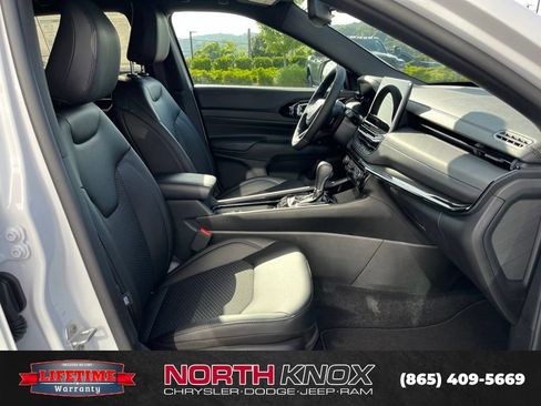 New 2026 Jeep Compass Latitude AWD/4WD image 23