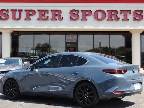 Used 2022 MAZDA MAZDA3 s image 4