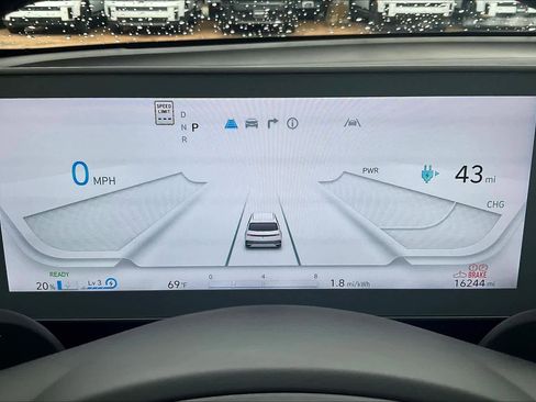 Certified 2024 Hyundai Ioniq 5 SEL image 25