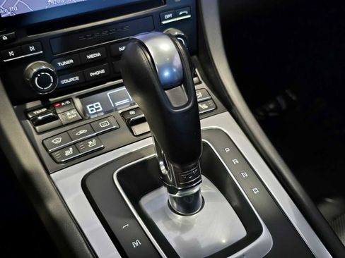 Used 2017 Porsche 911 Carrera 4S image 33