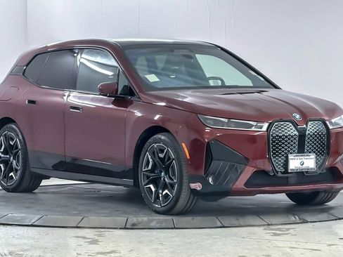 Used 2023 BMW iX M60 w/ Executive Package image 9