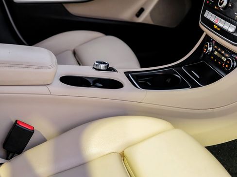 Used 2019 Mercedes-Benz GLA 250 w/ Convenience Package image 24