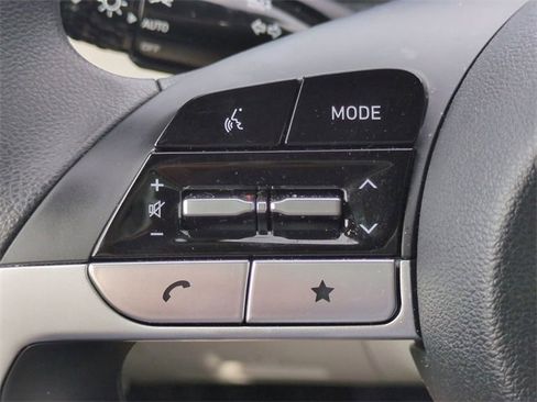 Used 2024 Hyundai Tucson SE image 23