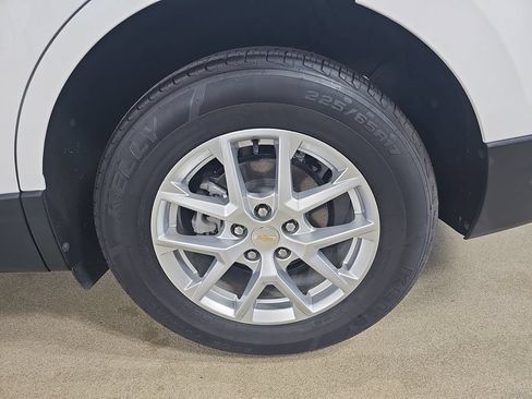 Certified 2024 Chevrolet Equinox LT AWD/4WD image 39