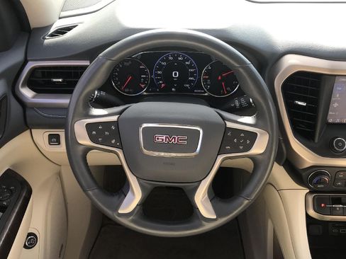Used 2022 GMC Acadia Denali w/ Denali Ultimate Package AWD/4WD image 10