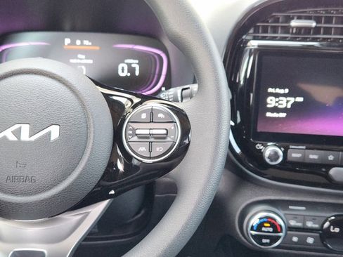 Used 2025 Kia Soul S image 22
