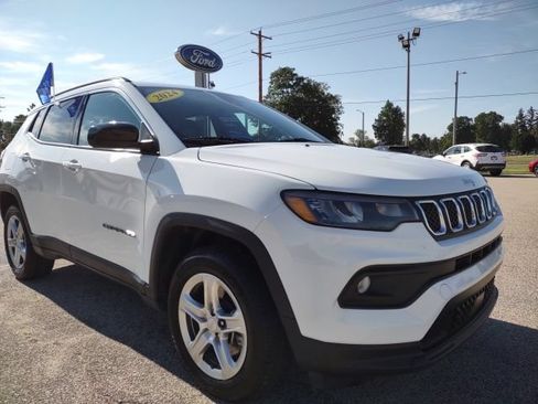 Used 2024 Jeep Compass Latitude AWD/4WD image 7