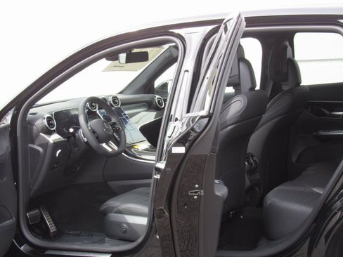 New 2025 Mercedes-Benz GLC 300 4MATIC image 14