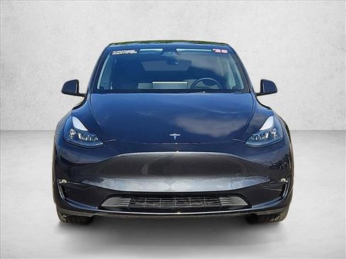 Used 2025 Tesla Model Y Long Range AWD/4WD image 2