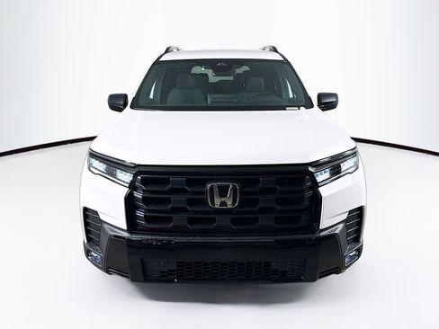 New 2026 Honda Pilot Sport image 3