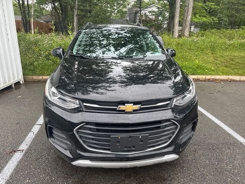 Used 2020 Chevrolet Trax LT w/ LT Convenience Package AWD/4WD image 5