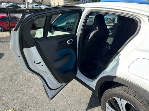 Used 2023 Volvo C40 P8 Recharge Plus image 54