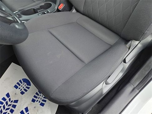 Used 2023 Toyota Corolla LE image 11