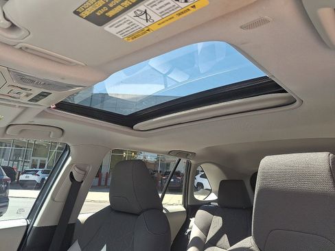 Used 2024 Toyota RAV4 XLE w/ Convenience Package FWD image 14
