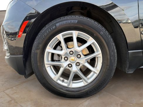 Used 2022 Chevrolet Equinox LS image 23