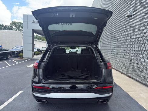 Used 2025 Audi Q5 Premium Plus w/ Premium Plus AWD/4WD image 8