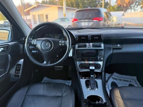Used 2006 Mercedes-Benz C 230 Sedan w/ Sunroof Pkg image 9