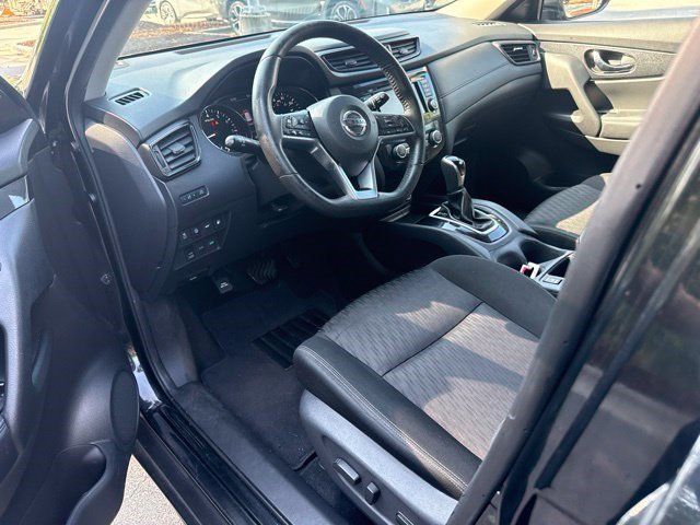 Used 2019 Nissan Rogue SV AWD/4WD image 16