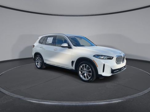 Used 2026 BMW X5 sDrive40i w/ Climate Comfort Package RWD image 2
