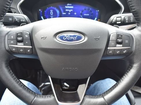 Used 2020 Ford Escape Titanium AWD/4WD image 24