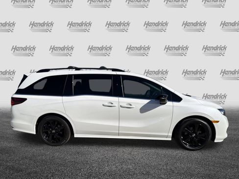 Used 2023 Honda Odyssey Sport image 11