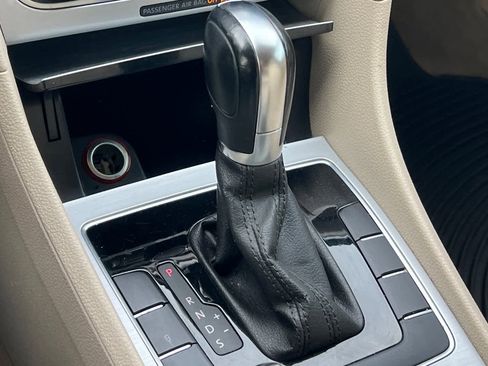 Used 2013 Volkswagen Passat 2.5 SE image 22