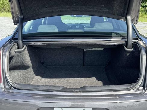 Used 2022 Chrysler 300 Touring w/ Sport Appearance Package RWD image 28