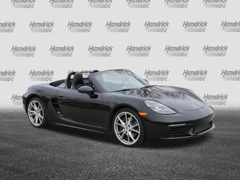 Used 2021 Porsche 718 Boxster image 2