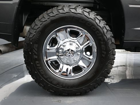 Used 2024 RAM 2500 Tradesman w/ Chrome Appearance Group AWD/4WD image 18