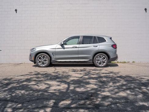 Used 2024 BMW X3 xDrive30i w/ Premium Package AWD/4WD image 2