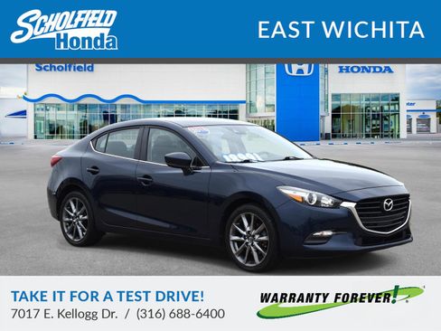 Used 2018 MAZDA MAZDA3 Touring FWD image 1
