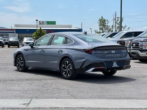 Used 2025 Hyundai Sonata SEL FWD image 6