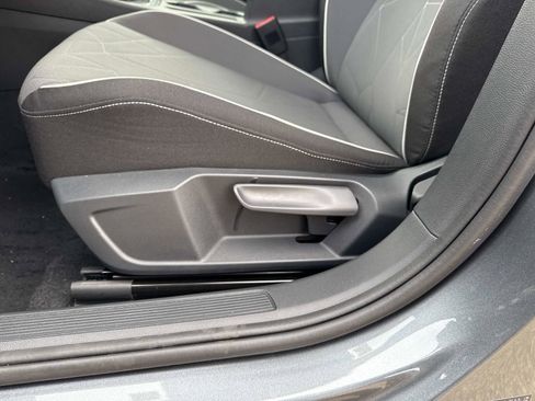 Used 2025 Volkswagen Jetta Sport image 19