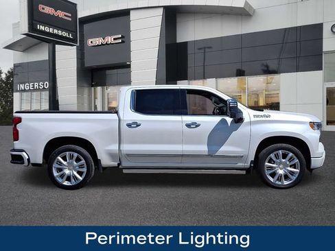 Used 2025 Chevrolet Silverado 1500 High Country w/ High Country Premium Package AWD/4WD image 26