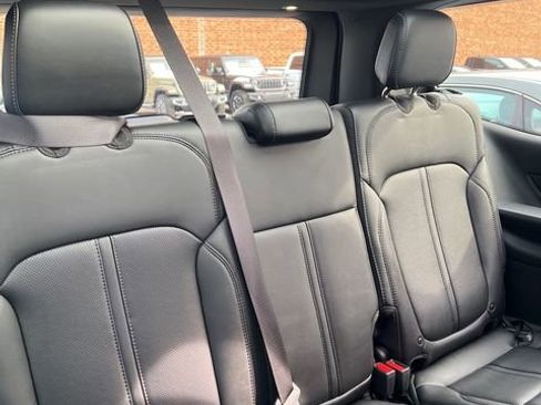 Used 2023 Jeep Wagoneer Series II w/ Premium Group I image 32