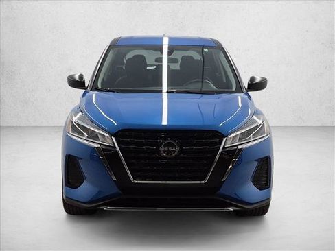 Used 2023 Nissan Kicks S FWD image 2