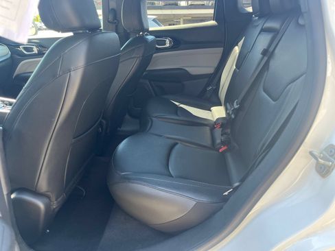 Used 2025 Jeep Compass Limited AWD/4WD image 27