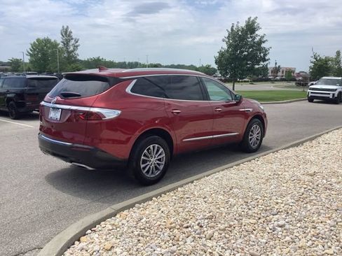 Used 2024 Buick Enclave Premium FWD image 5