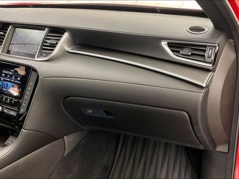 Certified 2024 INFINITI QX55 Essential image 19