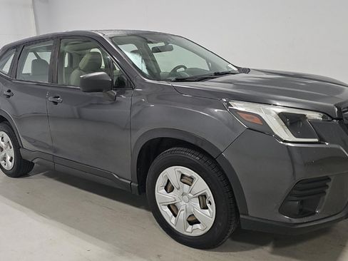Used 2022 Subaru Forester AWD/4WD image 2