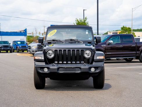 Used 2022 Jeep Wrangler Unlimited Sport AWD/4WD image 2