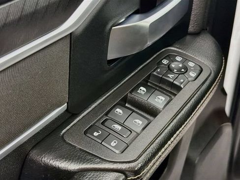 Used 2025 RAM 2500 Big Horn AWD/4WD image 18
