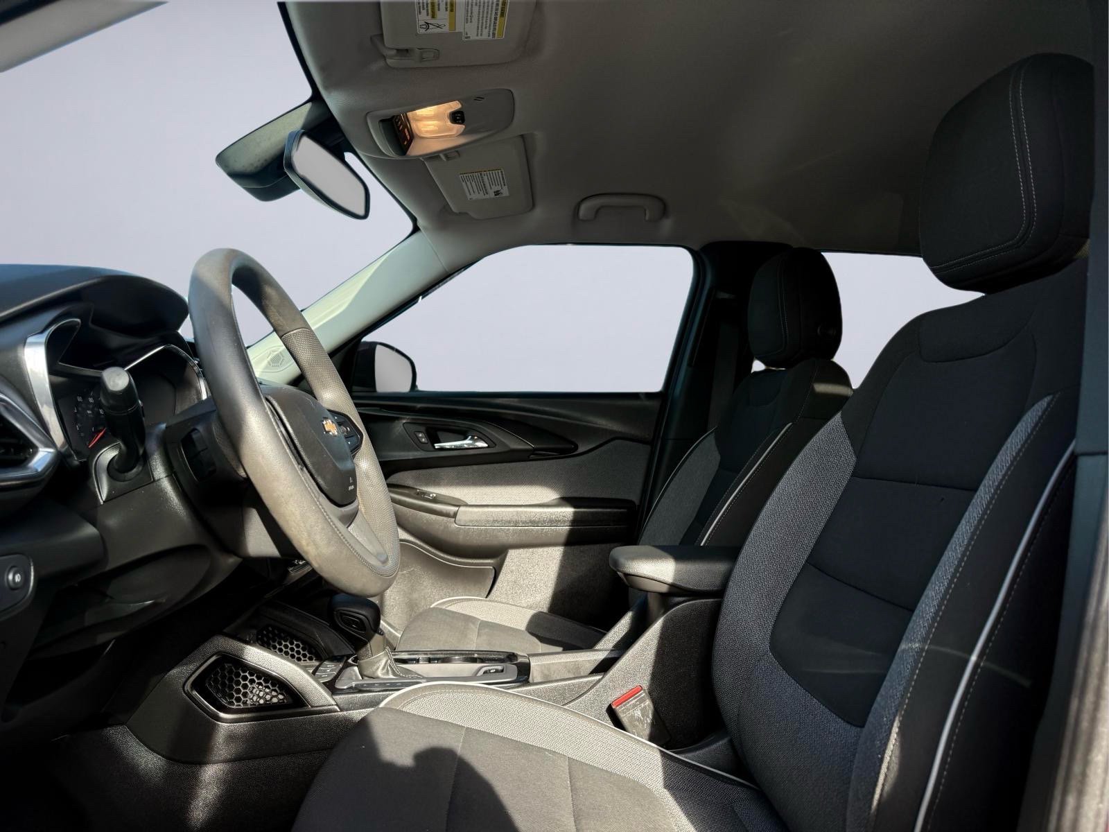 Used 2022 Chevrolet TrailBlazer LT w/ Convenience Package FWD image 15