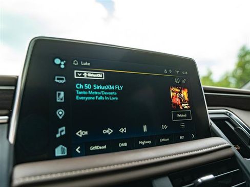 Used 2024 Chevrolet Suburban High Country w/ Advanced Technology Package image 25