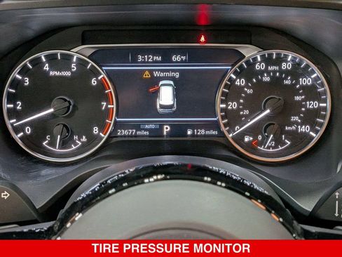 Used 2021 Nissan Rogue SV AWD/4WD image 19