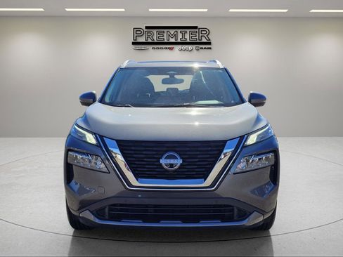 Used 2023 Nissan Rogue SL w/ SL Premium Package image 2