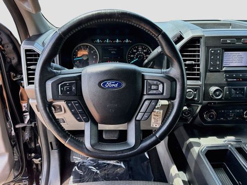 Used 2018 Ford F150 XLT w/ Equipment Group 301A Mid RWD image 11