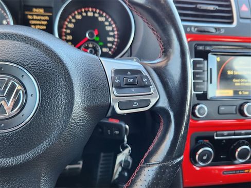 Used 2012 Volkswagen GTI 4-Door image 17