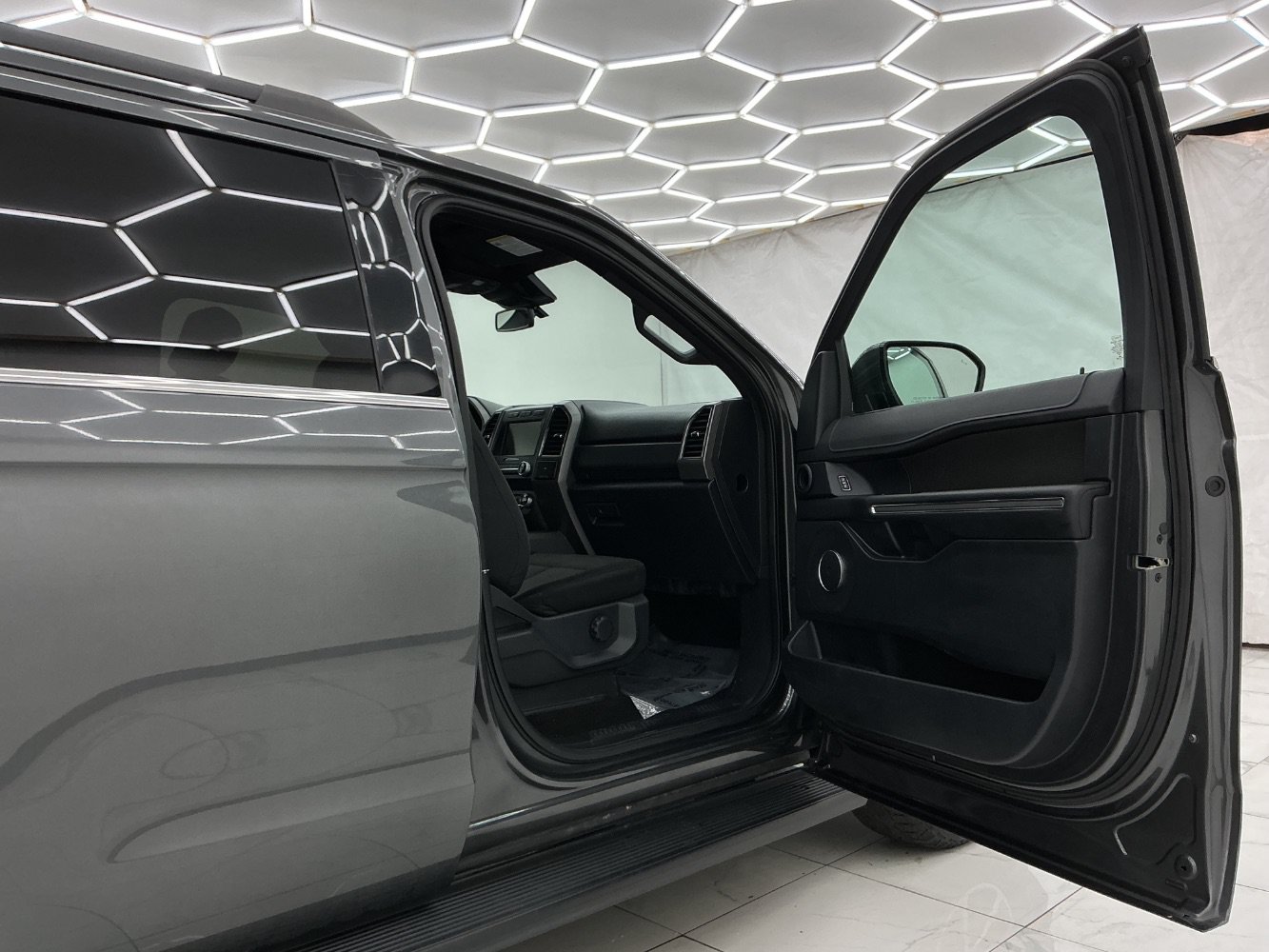 Used 2020 Ford Expedition XLT AWD/4WD image 17
